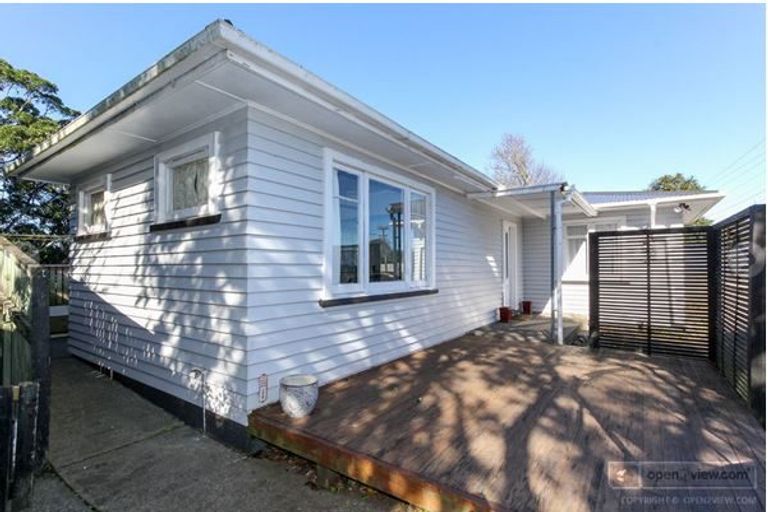 Photo of property in 275 Coronation Avenue, Welbourn, New Plymouth, 4310