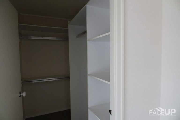 Photo of property in 72 Kingdale Road, Henderson, Auckland, 0610