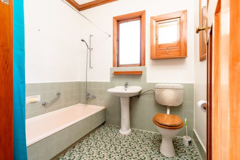 Photo of property in 23 Friend Street, Karori, Wellington, 6012