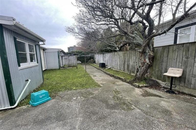 Photo of property in 23 Wilson Street, Newtown, Wellington, 6021