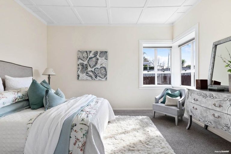 Photo of property in 2c Waiari Road, Conifer Grove, Takanini, 2112