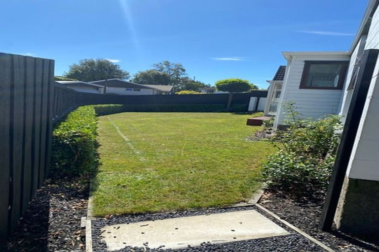 Photo of property in 1/25 Kingham Place, Avonhead, Christchurch, 8042