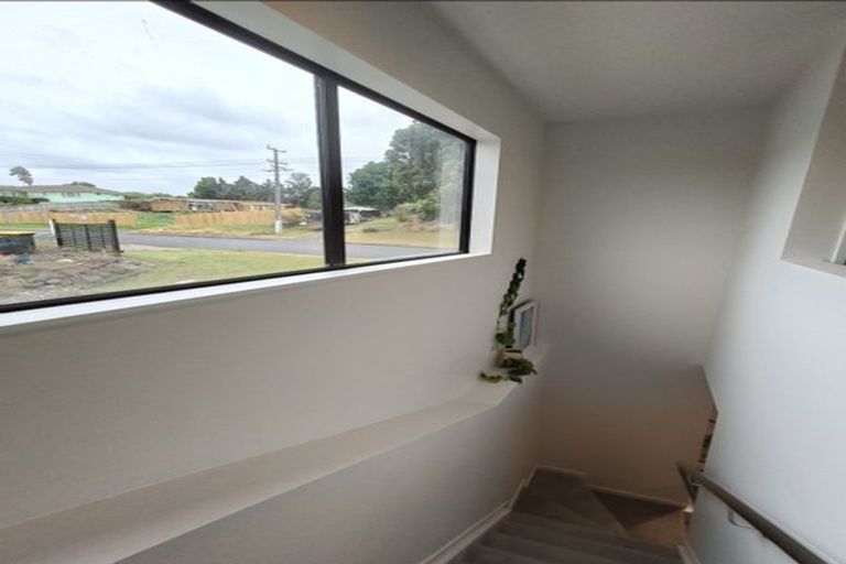 Photo of property in 1/9 Donovan Avenue, Massey, Auckland, 0614