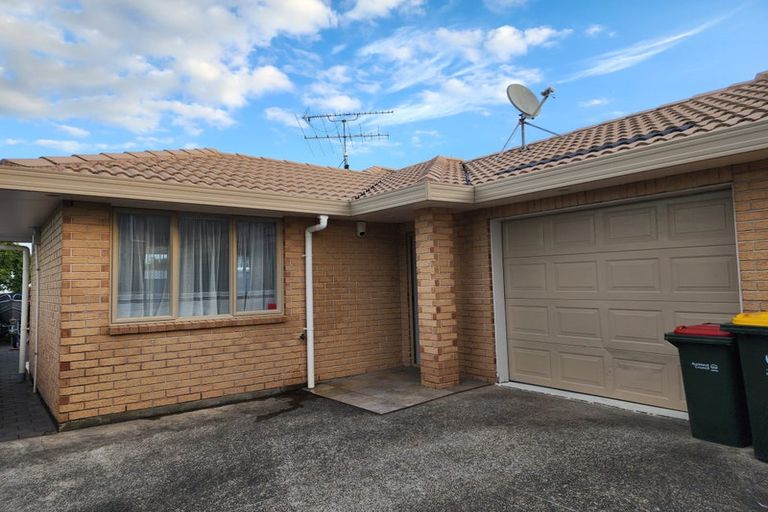 Photo of property in 2 Hastie Avenue, Mangere Bridge, Auckland, 2022