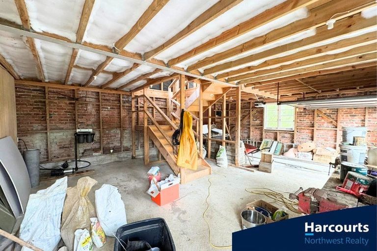 Photo of property in 86 Tawa Road, Kumeu, 0891