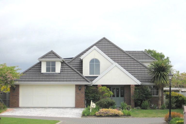 Photo of property in 5 Oaktree Lane, Bishopdale, Christchurch, 8053