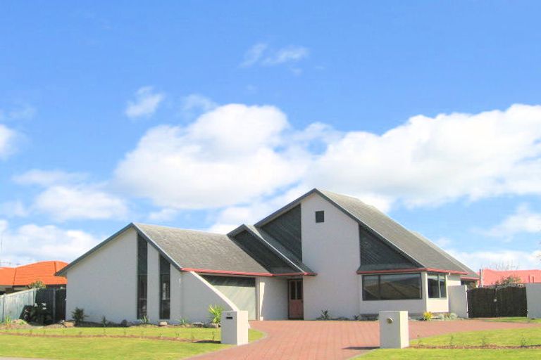 Photo of property in 54 Lotus Avenue, Mount Maunganui, 3116