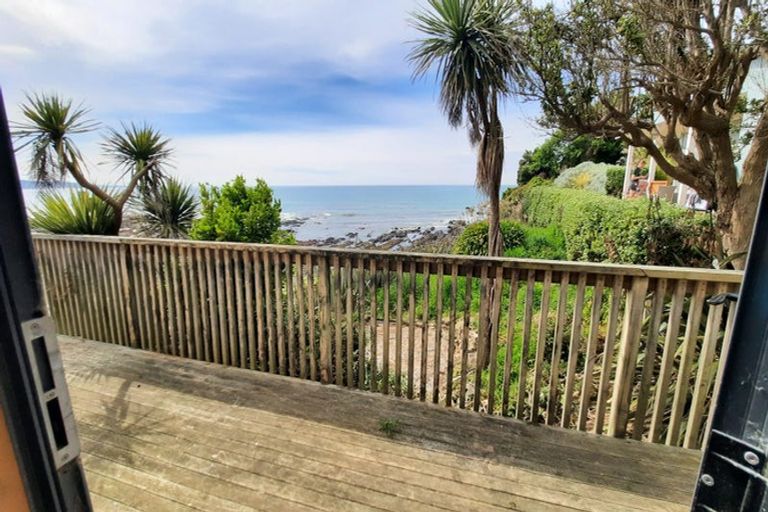 Photo of property in 3 Esplanade, Kaka Point, 9271