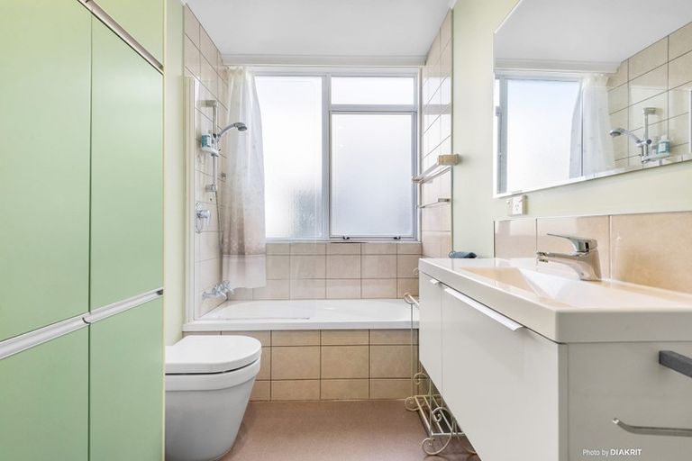 Photo of property in 44 Majoribanks Street, Mount Victoria, Wellington, 6011