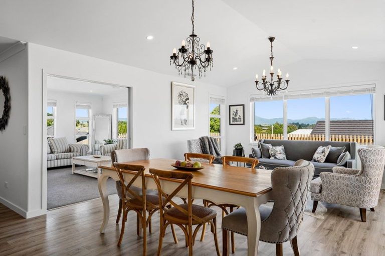 Photo of property in 4 Herring Place, Omokoroa, 3114