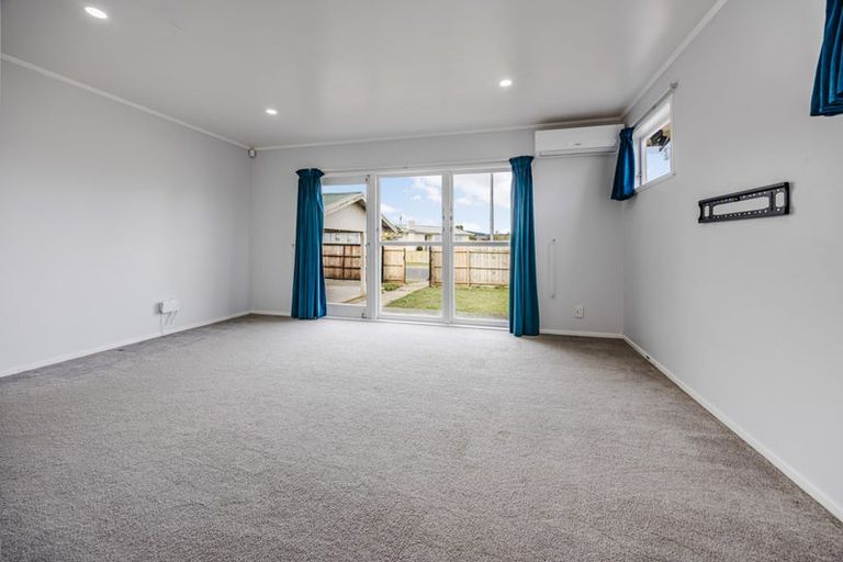 Photo of property in 21 President Avenue, Papakura, 2110