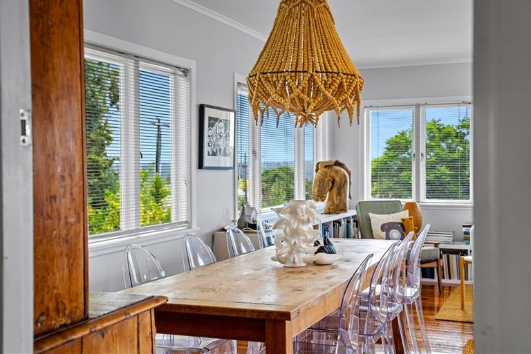 Photo of property in 1/73 Birkdale Road, Birkdale, Auckland, 0626