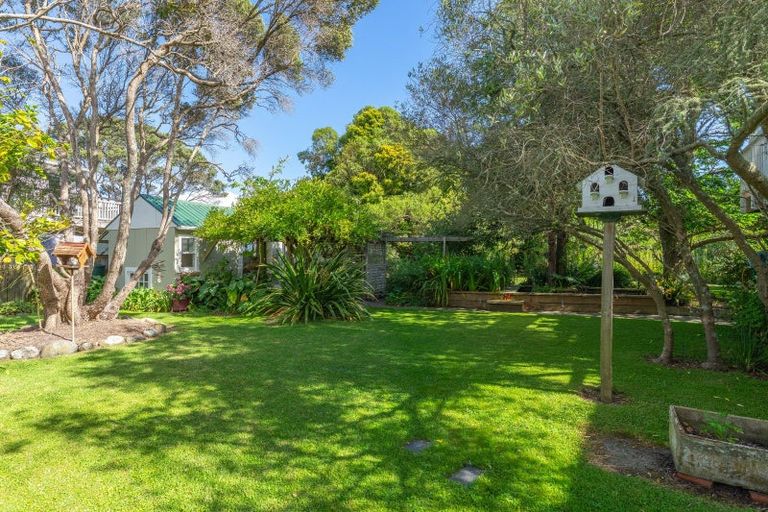 Photo of property in 17 Makora Road, Otaihanga, Paraparaumu, 5036