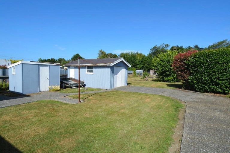 Photo of property in 16 Fraser Street, Waikiwi, Invercargill, 9810