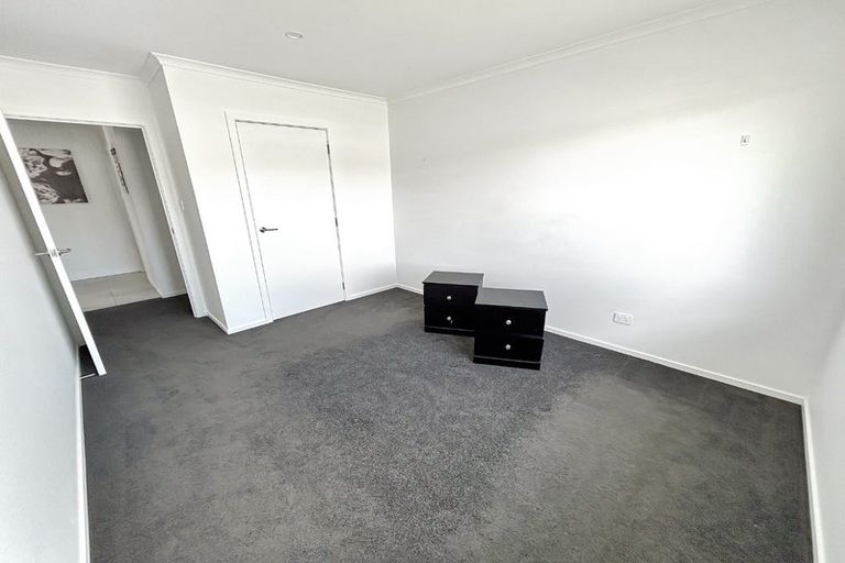 Photo of property in 26 Sardinia Grove, Fitzherbert, Palmerston North, 4410