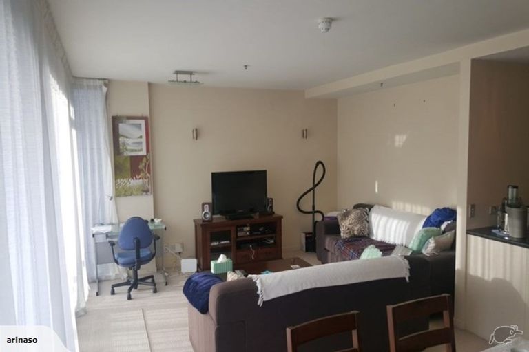 Photo of property in Montreaux Apartments, 1g/164 The Terrace, Wellington Central, Wellington, 6011