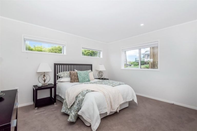 Photo of property in 28a Luckens Road, West Harbour, Auckland, 0618