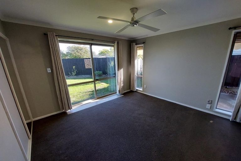 Photo of property in 10 Netley Place, Aranui, Christchurch, 8061