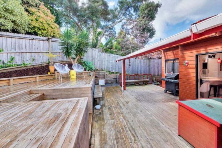 Photo of property in 1/65 Nigel Road, Browns Bay, Auckland, 0630