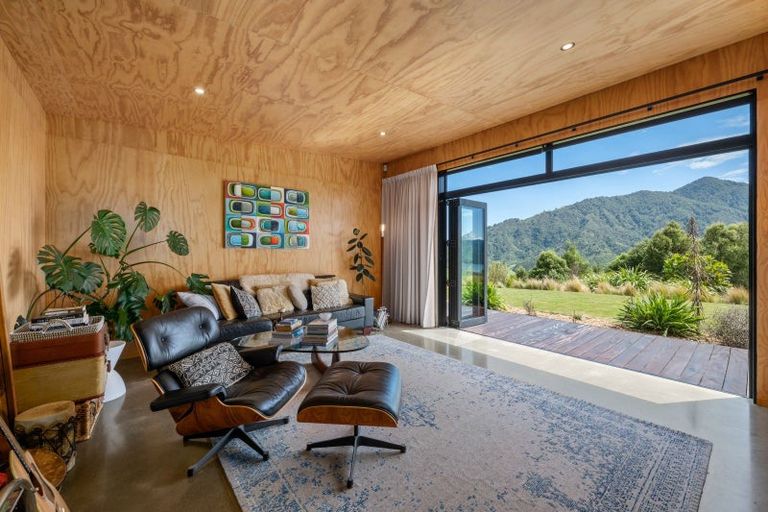 Photo of property in 1424 Queen Charlotte Drive, Linkwater, 7281