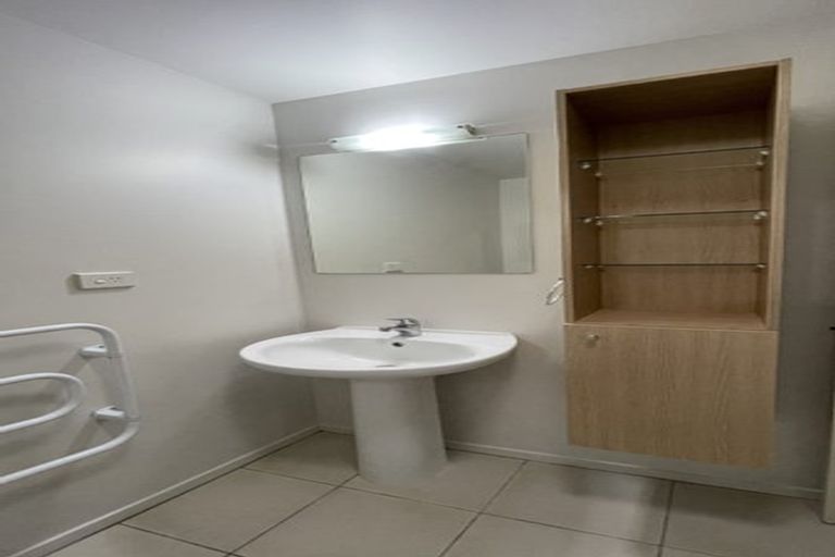 Photo of property in 11 Waihi Way, East Tamaki, Auckland, 2013