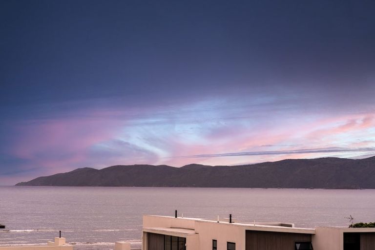 Photo of property in 39a Wharemauku Road, Raumati Beach, Paraparaumu, 5032