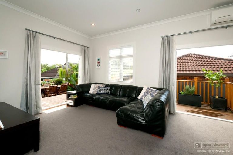 Photo of property in 1/3 Alma Road, Milford, Auckland, 0620