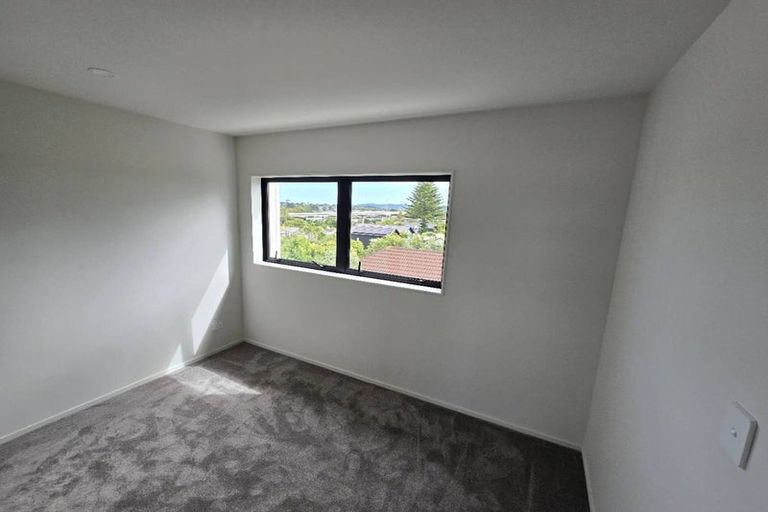 Photo of property in 28 Alberta Street, Point Chevalier, Auckland, 1022