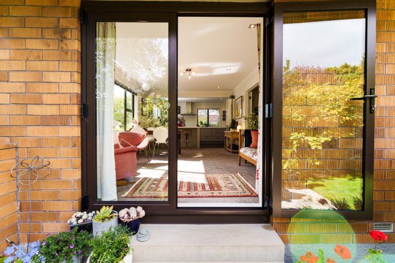 Photo of property in 75 Glenross Street, Glenross, Dunedin, 9011