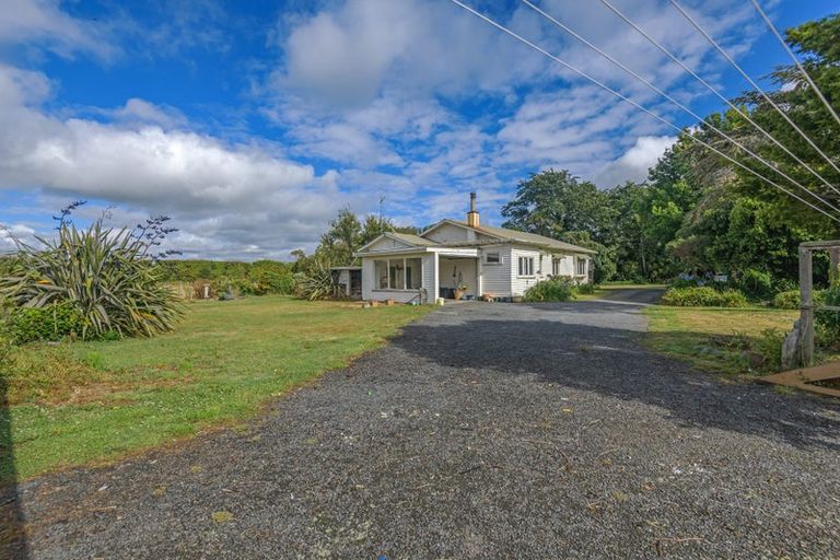 Photo of property in 1902 State Highway 56, Tiakitahuna, Palmerston North, 4477