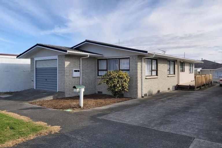 Photo of property in 1/24 Bulteel Street, New Plymouth, 4310