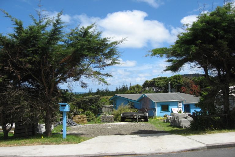 Photo of property in 245 Motutara Road, Muriwai, Waimauku, 0881