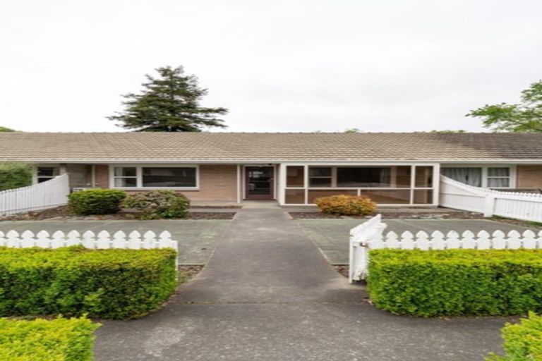 Photo of property in 3/9a Curletts Road, Sockburn, Christchurch, 8042
