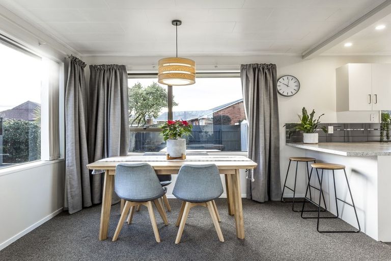 Photo of property in 2 Kent Place, Mosgiel, 9024