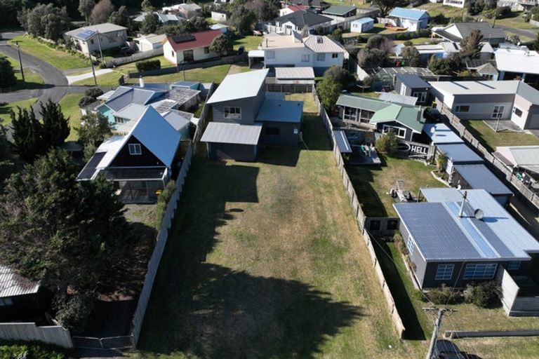 Photo of property in 13 Signal Street, Foxton Beach, Foxton, 4815