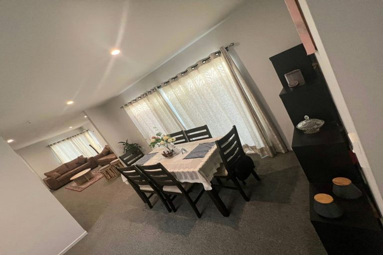 Photo of property in 41 Regiment Road, Papakura, 2110