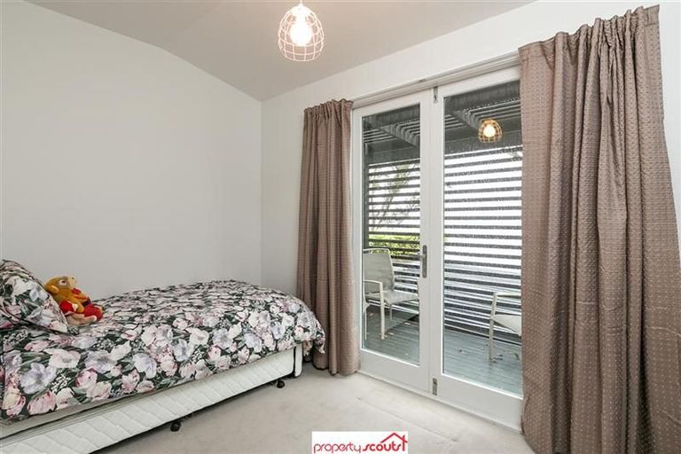Photo of property in 29 Marine Parade, Macandrew Bay, Dunedin, 9014