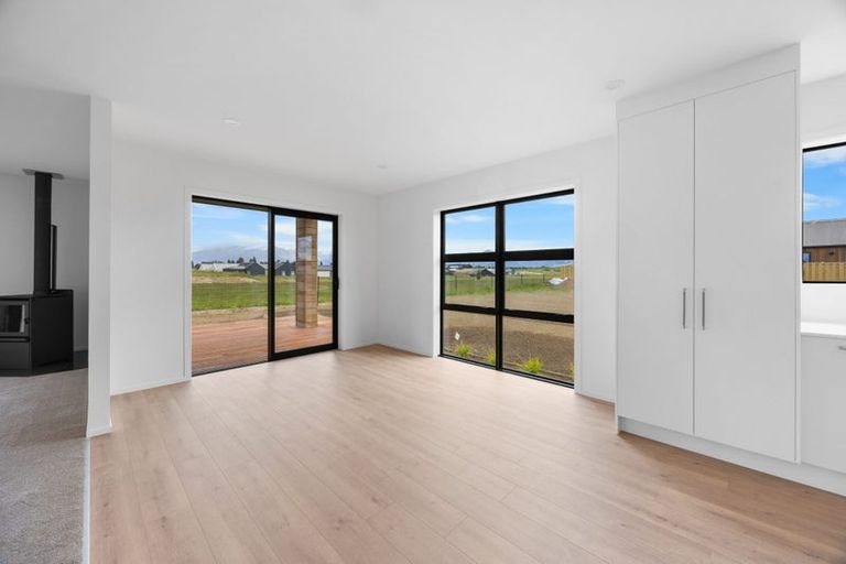 Photo of property in 17 Packer Road, Wanaka, 9382