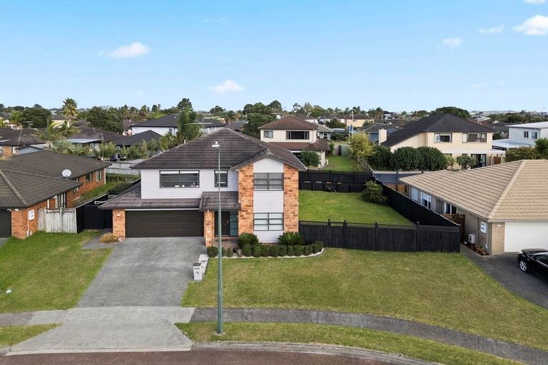 Photo of property in 21 Bellshill Close, Wattle Downs, Auckland, 2103