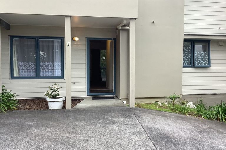 Photo of property in 3/53 The Avenue, Albany, Auckland, 0632