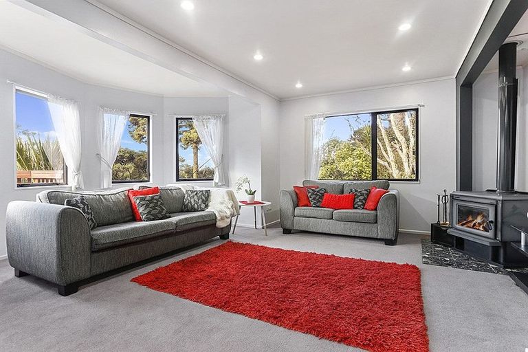 Photo of property in 30 Wood Bay Road, Titirangi, Auckland, 0604