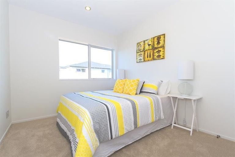 Photo of property in 73 San Valentino Drive, Henderson, Auckland, 0612