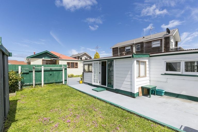 Photo of property in 23 Caledonia Street, Miramar, Wellington, 6022
