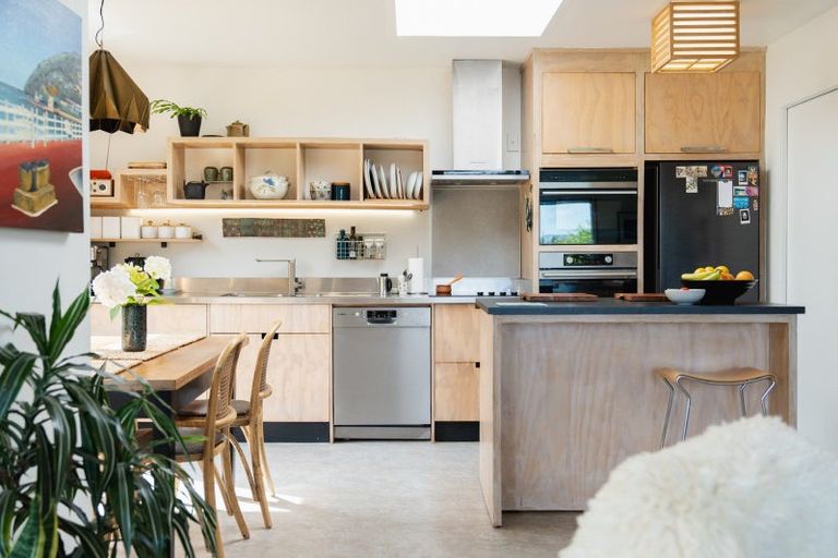 Photo of property in 69 Greenacres Street, Macandrew Bay, Dunedin, 9014