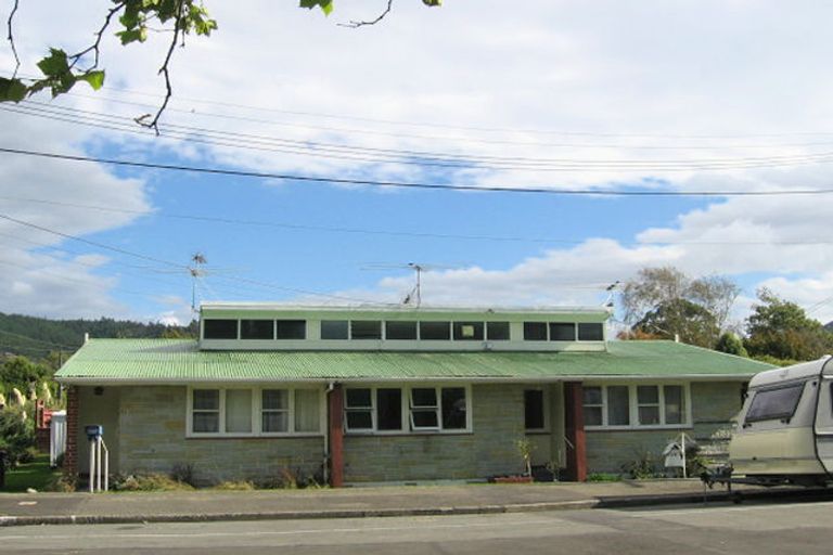 Photo of property in 2 Stream Grove, Heretaunga, Upper Hutt, 5018