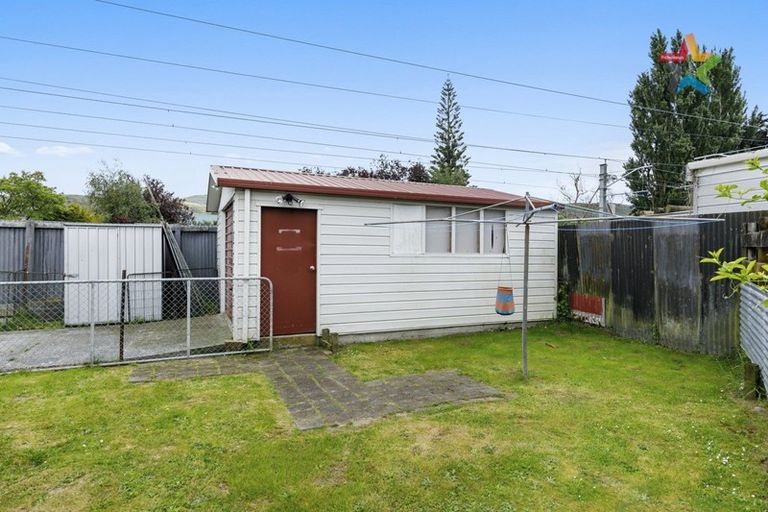 Photo of property in 2/19 Eldon Grove, Taita, Lower Hutt, 5019
