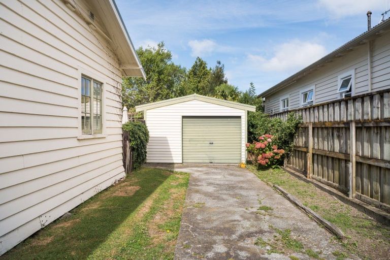 Photo of property in 16 Ngaio Street, West End, Palmerston North, 4412