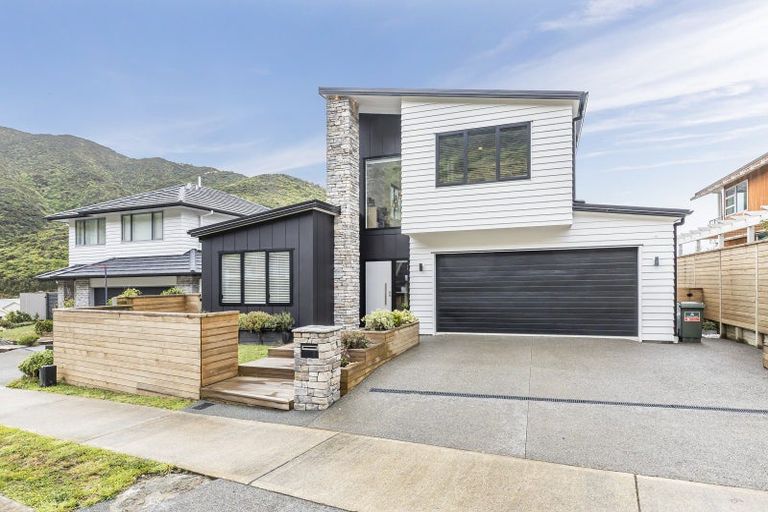 Photo of property in 9 Porokaiwhiri Street, Crofton Downs, Wellington, 6035