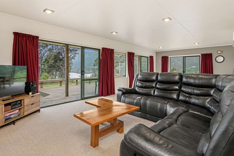 Photo of property in 3 Soucis Lane, Okiwi Bay, French Pass, 7193
