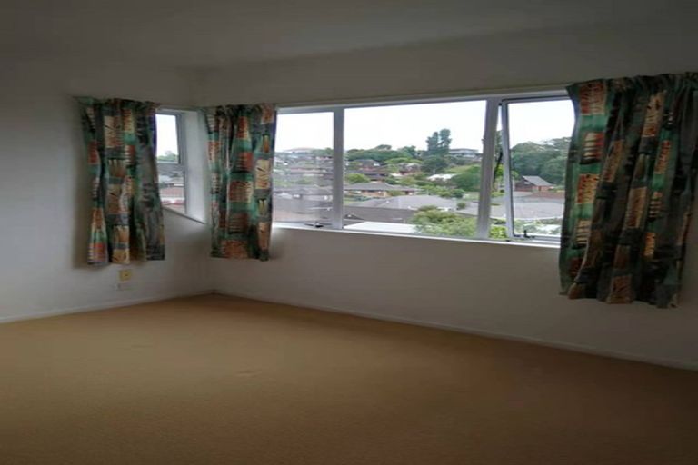Photo of property in 60b Glennandrew Drive, Half Moon Bay, Auckland, 2012